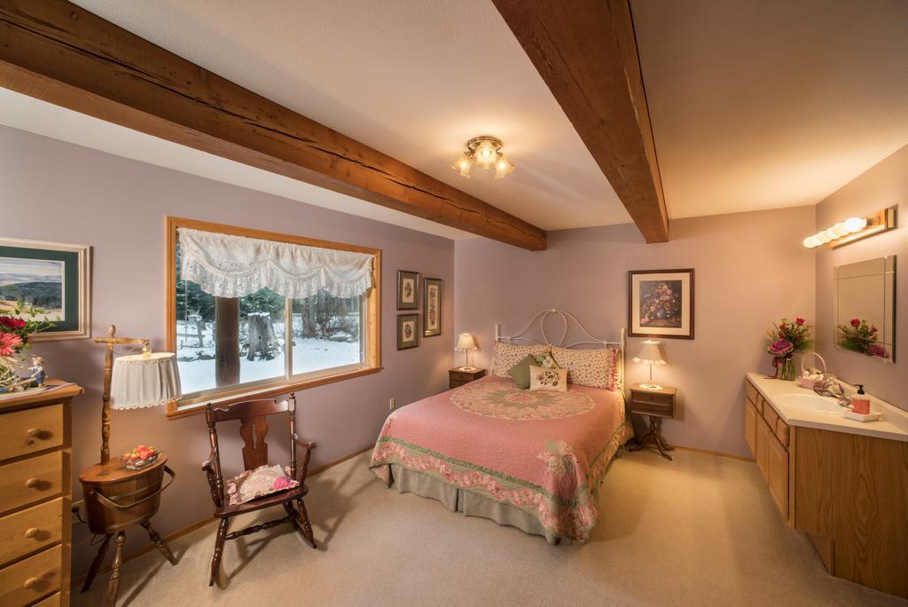 Western Pleasure Guest Ranch Sandpoint Extérieur photo