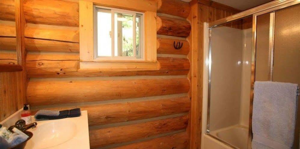 Western Pleasure Guest Ranch Sandpoint Extérieur photo